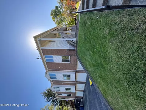 329 Rosewood Dr, Louisville, KY 40223
