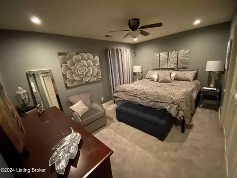 Bedroom - 6410 River Rd, Prospect, KY 40059 photo 2 of 6