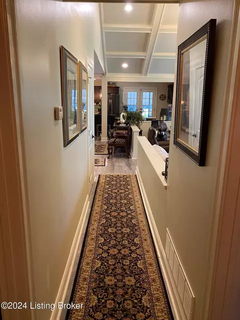Entry Way - 6410 River Rd, Prospect, KY 40059 photo 8 of 10