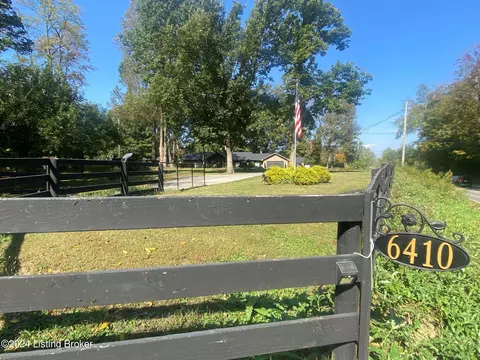 Exterior - 6410 River Rd, Prospect, KY 40059 photo 3 of 59