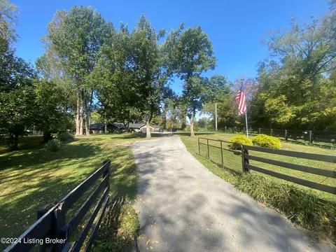 Exterior - 6410 River Rd, Prospect, KY 40059 photo 58 of 59