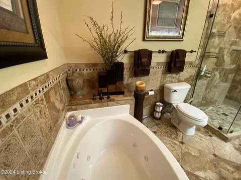 Bath - 6410 River Rd, Prospect, KY 40059 photo 7 of 12