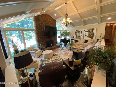 Living - 6410 River Rd, Prospect, KY 40059 photo 6 of 6