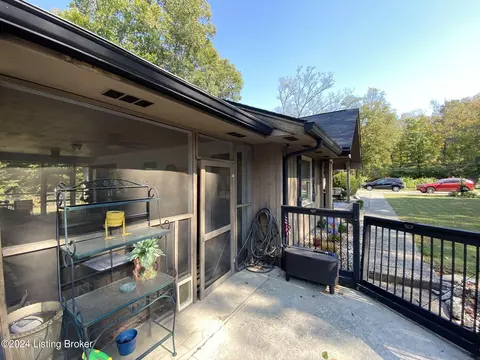 Exterior - 6410 River Rd, Prospect, KY 40059 photo 11 of 59