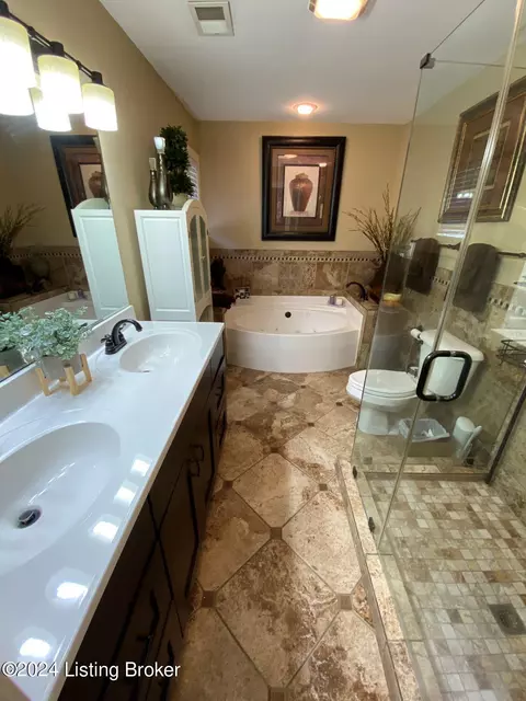 Bath - 6410 River Rd, Prospect, KY 40059 photo 1 of 12