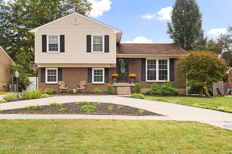 8708 Avondale Ct, Louisville, KY 40299