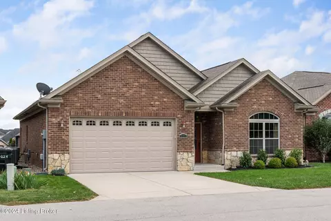 3022 Garden Villa Dr, Jeffersonville, IN 47130