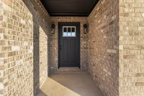 399 Williamsburg Dr, Mount Washington, KY 40047