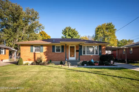 7811 Bluebonnet Rd, Louisville, KY 40258
