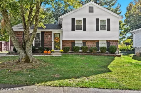 12010 Ancient Spring Dr, Louisville, KY 40245