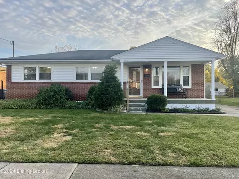 4102 Caven Ct, Louisville, KY 40229