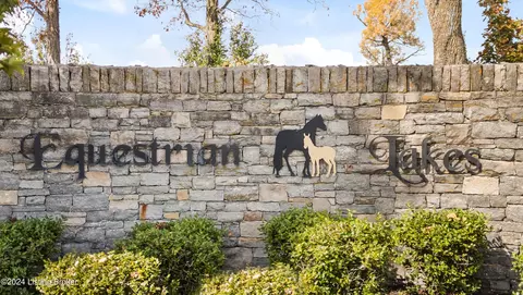 18 Derby Ln # A, Simpsonville, KY 40067