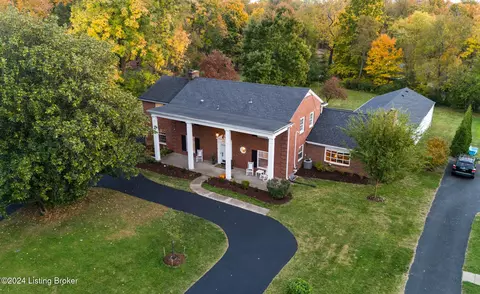 4440 Signal Hill Rd, Louisville, KY 40207