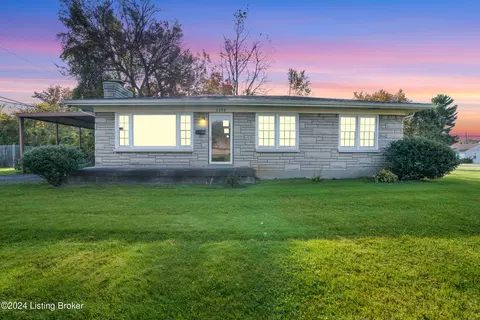 2508 Fureen Dr, Louisville, KY 40218