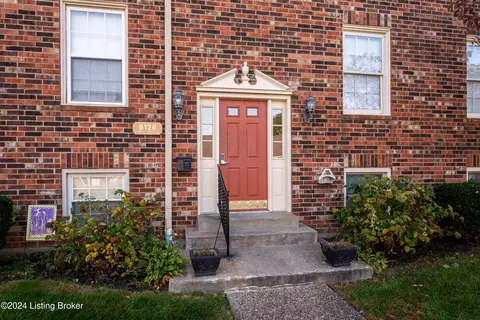 8126 Lake Ter #G3, Louisville, KY 40222