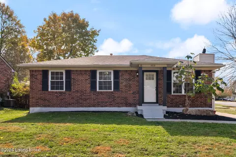 10119 Closterwood Dr, Louisville, KY 40229