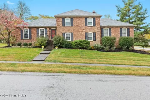 9908 Roundstone Trce, Louisville, KY 40223