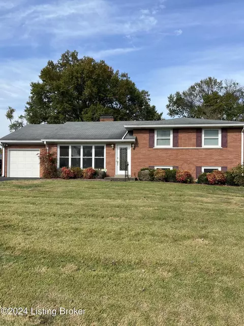 9917 Vega Ln, Louisville, KY 40272