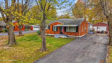 5713 Walnut Way, Louisville, KY 40229