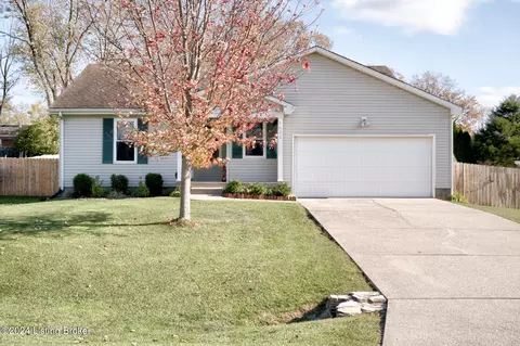 6506 Five Forks Dr, Pewee Valley, KY 40056