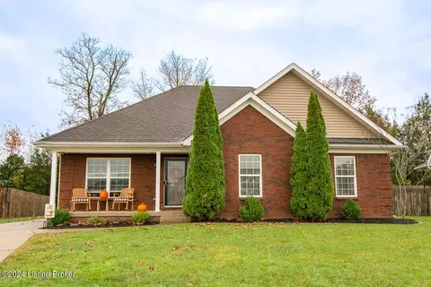 990 Tecumseh Dr, Shepherdsville, KY 40165