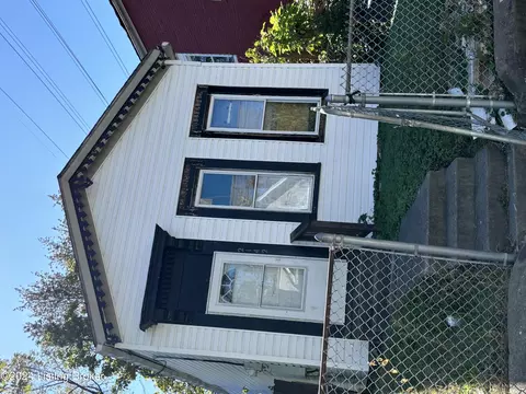 2142 Duncan St, Louisville, KY 40212