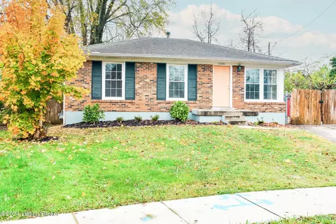 5200 Amestree Pl, Louisville, KY 40229
