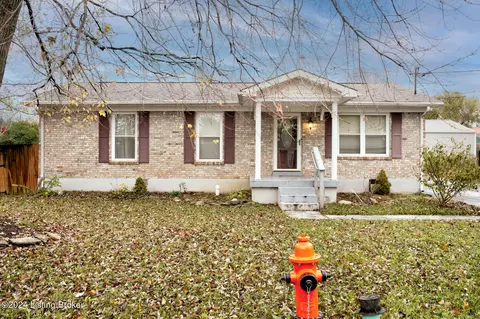 111 Georgia Ave, Mount Washington, KY 40047
