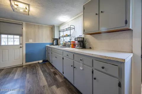Kitchen - 19 S 42 Loop, Pendleton, KY 40055 photo 1 of 1