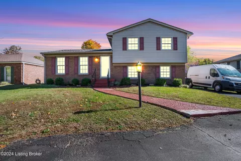 4411 Stony Brook Dr, Louisville, KY 40299