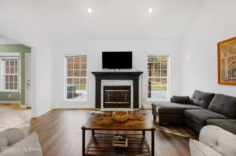 657 Hurst Rd, Brooks, KY 40109 photo 8