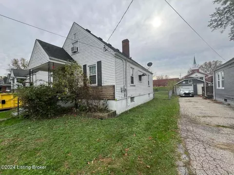 802 W Whitney Ave, Louisville, KY 40215