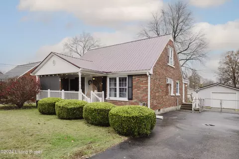 10213 Moonlight Way, Louisville, KY 40272