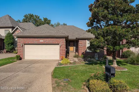 8010 Cedar Glen Ln, Louisville, KY 40291