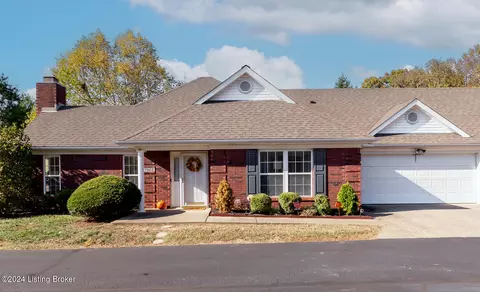 7902 Manner Pointe Dr, Louisville, KY 40220