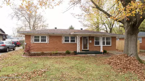 2406 Garrs Ln, Louisville, KY 40216