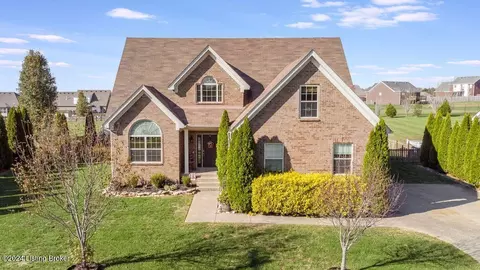 751 Armstrong Ln, Mount Washington, KY 40047