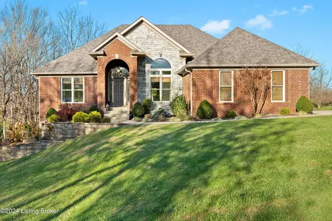 1901 Brooke Stone Ct, Crestwood, KY 40014