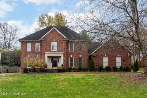 7802 Cliffs Edge Ct, Louisville, KY 40241
