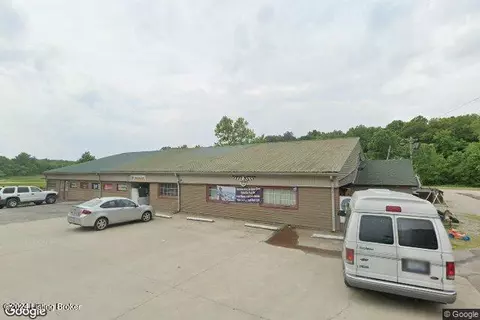 7208 Whipple Rd, Louisville, KY 40272