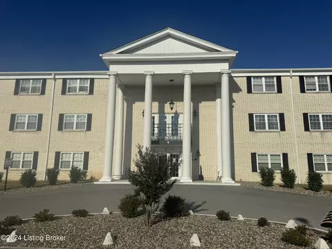 216 El Conquistador Pl, Louisville, KY 40220