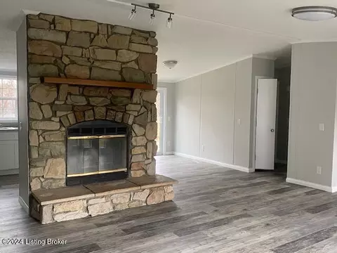 Living - 272 Plainview Ct, Milton, KY 40045 photo 1 of 2