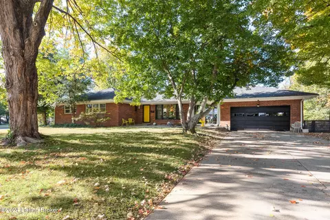 4301 St Regis Ln, Louisville, KY 40220