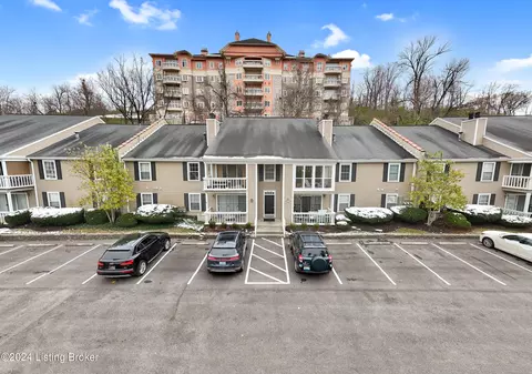 410 Mockingbird Valley Rd #43, Louisville, KY 40207
