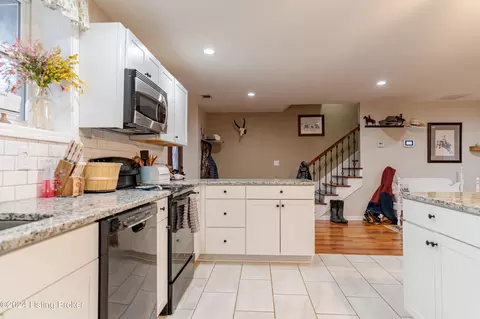Entry Way - 177 Fox Run Rd, Pendleton, KY 40055 photo 5 of 15