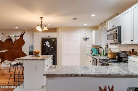 Kitchen - 177 Fox Run Rd, Pendleton, KY 40055 photo 5 of 5