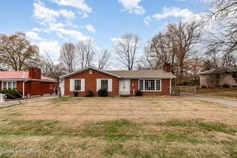 10410 S Dodge Ln, Louisville, KY 40272