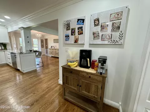 Entry Way - 1090 Mclain Rd, Springfield, KY 40069 photo 1 of 7