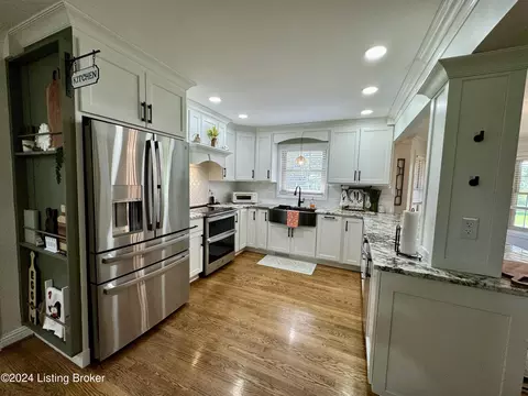 Kitchen - 1090 Mclain Rd, Springfield, KY 40069 photo 1 of 8
