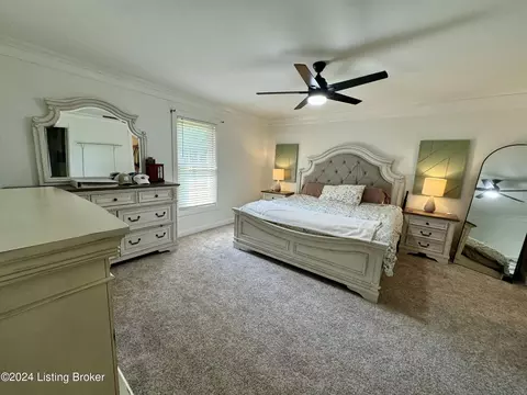 Bedroom - 1090 Mclain Rd, Springfield, KY 40069 photo 2 of 11